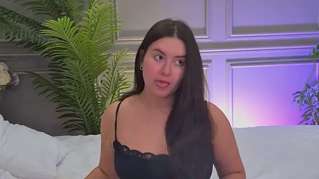 TrishaWinslet online show from November 30, 5:19 am