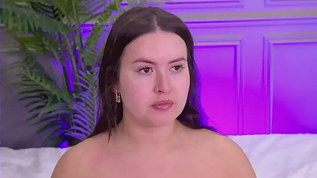 TrishaWinslet online show from November 16, 4:17 am