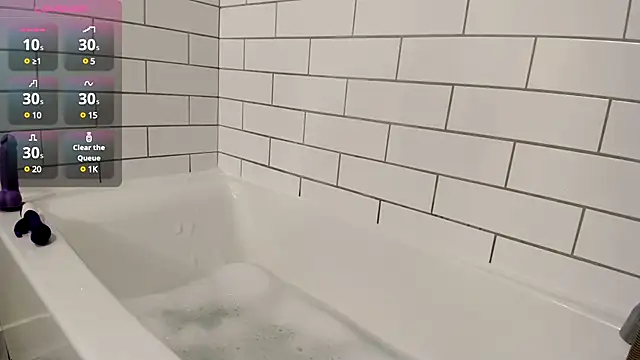 ImLeanneLawson online show from March 13, 7:39 pm