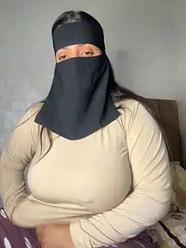 Narimane maroc online show from April 13, 11:31 pm