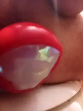 ILUV2TUCHMYKITTY online show from October 20, 2:39 pm