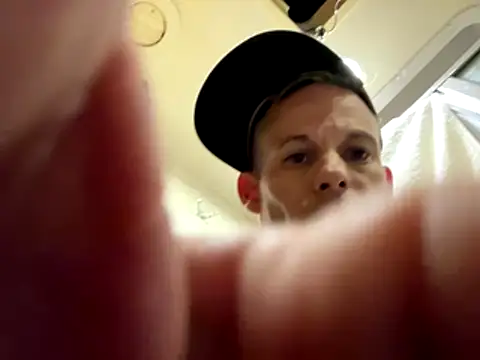 ILUV2TUCHMYKITTY online show from October 26, 11:43 am