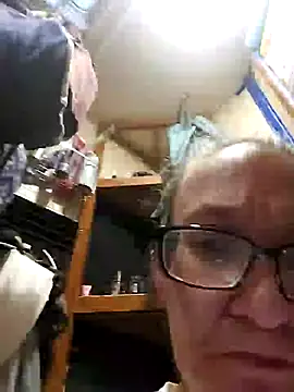 ILUV2TUCHMYKITTY online show from February 21, 2:19 pm