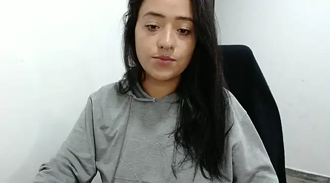 Snapshot of jjulietha95 chatting on January 23, 5:24 am jjulietha95 online show from January 23, 5:24 am