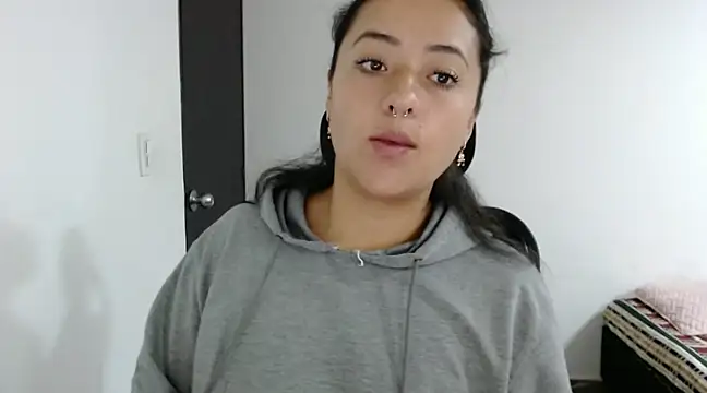 Snapshot of jjulietha95 chatting on January 23, 8:46 am jjulietha95 online show from January 23, 8:46 am