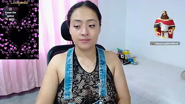 Snapshot of jjulietha95 chatting on March 9, 10:41 pm jjulietha95 online show from March 9, 10:41 pm