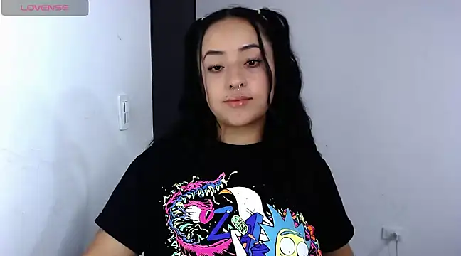 Snapshot of jjulietha95 chatting on February 27, 2:14 am jjulietha95 online show from February 27, 2:14 am