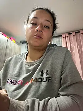 Snapshot of jjulietha95 chatting on February 26, 12:20 am jjulietha95 online show from February 26, 12:20 am