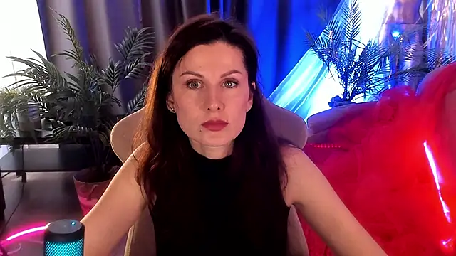 April o Nill online show from March 19, 12:27 pm