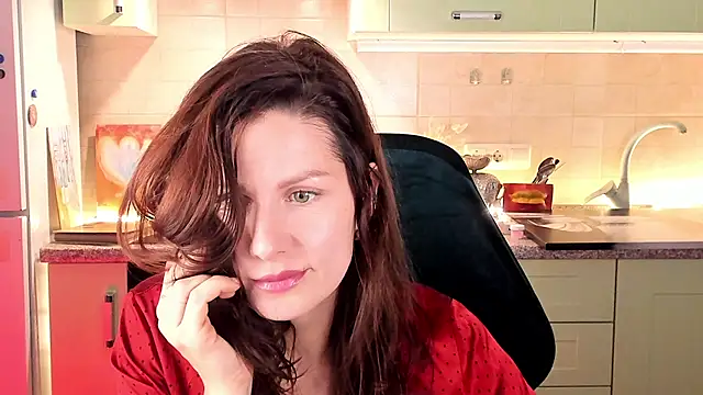 April o Nill online show from October 11, 9:32 am