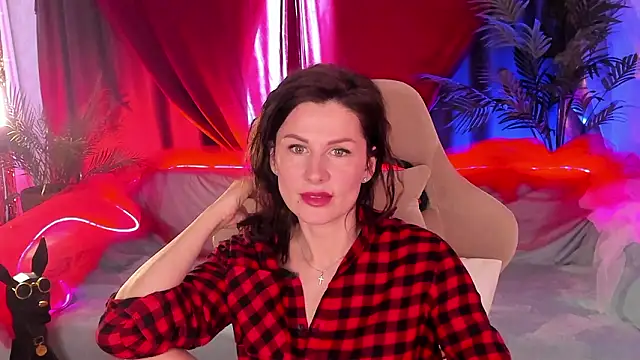 Snapshot of April_o_Nill chatting on February 22, 10:50 am April o Nill online show from February 22, 10:50 am