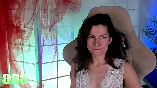 April o Nill online show from November 9, 7:12 am