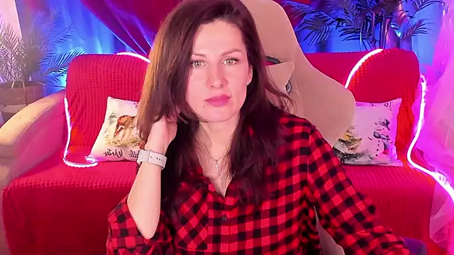 Snapshot of April_o_Nill chatting on February 18, 1:29 pm April o Nill online show from February 18, 1:29 pm