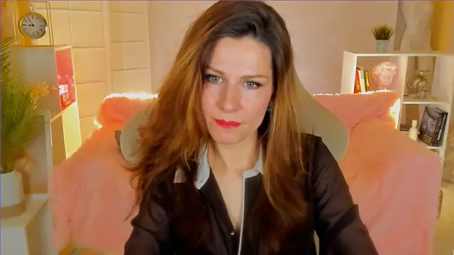 April o Nill online show from February 6, 4:36 pm