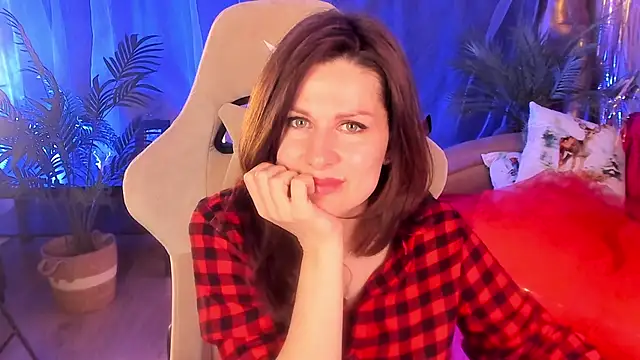 April o Nill online show from March 24, 5:24 pm