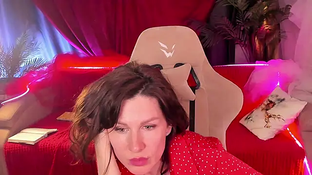 Snapshot of April_o_Nill chatting on February 26, 5:46 pm April o Nill online show from February 26, 5:46 pm