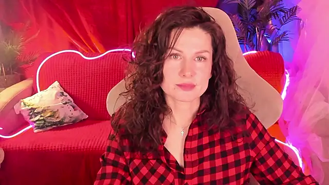 Snapshot of April_o_Nill chatting on February 14, 4:18 pm April o Nill online show from February 14, 4:18 pm