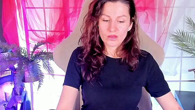 April o Nill online show from November 21, 6:18 pm