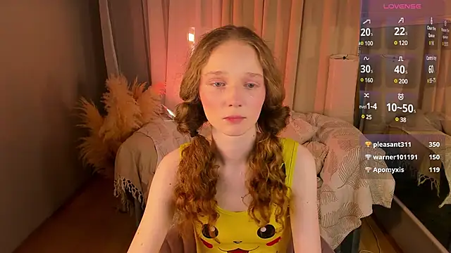 Snapshot of _Rose_Charming_ chatting on February 20, 6:17 am Rose Charming online show from February 20, 6:17 am