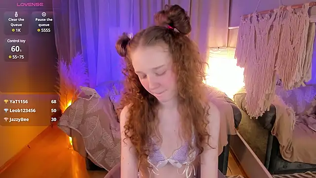 Snapshot of _Rose_Charming_ chatting on March 9, 1:04 am Rose Charming online show from March 9, 1:04 am