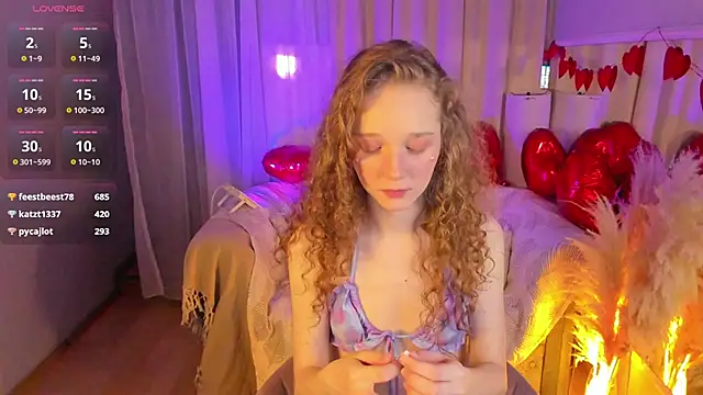 Snapshot of _Rose_Charming_ chatting on February 12, 12:58 am Rose Charming online show from February 12, 12:58 am