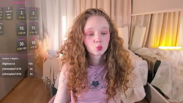 Snapshot of _Rose_Charming_ chatting on February 22, 7:36 pm Rose Charming online show from February 22, 7:36 pm