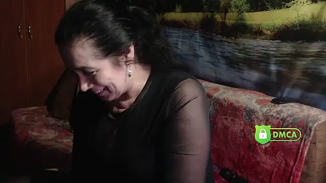 Snapshot of RositaSky chatting on March 6, 5:35 am RositaSky online show from March 6, 5:35 am