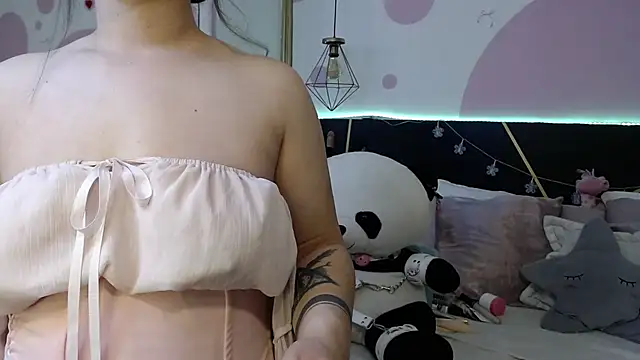 DanniAbbey online show from December 14, 12:00 pm