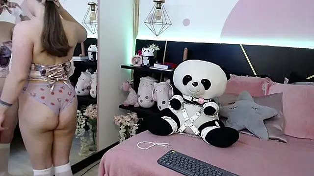 DanniAbbey online show from November 26, 12:05 pm