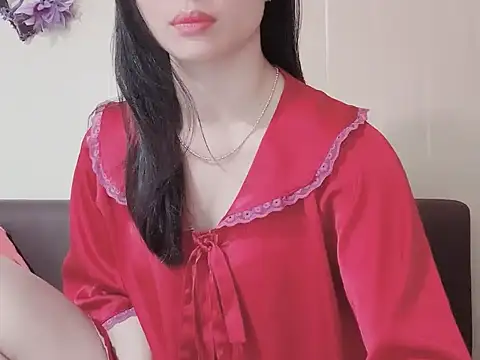 Snapshot of LinhChi_9x chatting on October 4, 1:29 am LinhChi 9x online show from October 4, 1:29 am