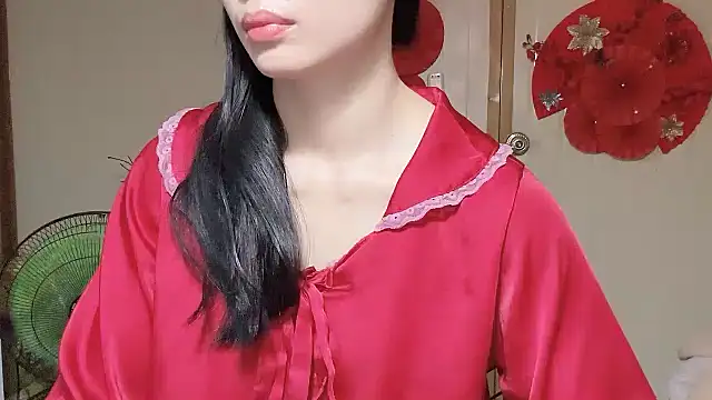 Snapshot of LinhChi_9x chatting on July 18, 12:30 am LinhChi 9x online show from July 18, 12:30 am