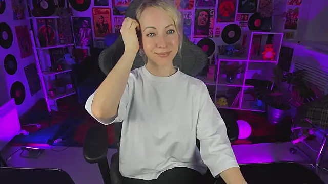 LylithSkye online show from January 29, 10:48 am