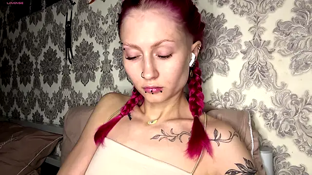 MarthaGees online show from November 25, 3:45 pm