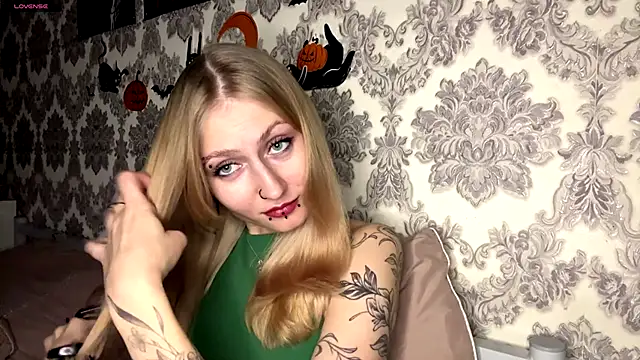 MarthaGees online show from November 6, 4:55 pm