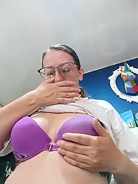 miss hanna07 online show from May 8, 4:11 pm