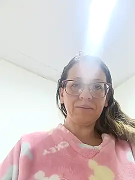 miss hanna07 online show from September 29, 7:15 am