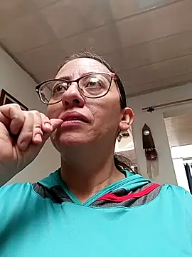 miss hanna07 online show from April 27, 4:49 pm