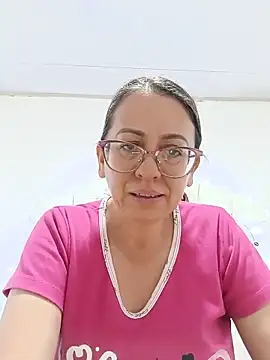 Snapshot of miss_hanna07 chatting on June 16, 2:11 am miss hanna07 online show from June 16, 2:11 am