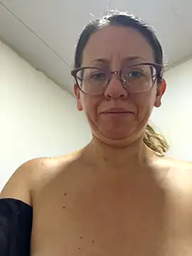 miss hanna07 online show from October 7, 11:22 am