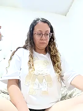 miss hanna07 online show from December 1, 11:05 pm