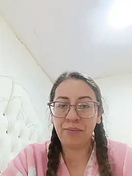Snapshot of miss_hanna07 chatting on July 12, 2:40 pm miss hanna07 online show from July 12, 2:40 pm