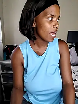 Snapshot of SexySlenderLexy chatting on March 10, 10:39 am SexySlenderLexy online show from March 10, 10:39 am