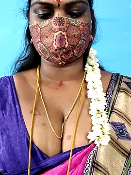 Snapshot of mayaa2u chatting on May 31, 9:59 am mayaa2u online show from May 31, 9:59 am