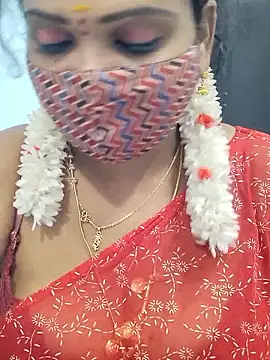 Snapshot of malliga98 chatting on December 13, 8:04 pm malliga98 online show from December 13, 8:04 pm