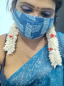 Snapshot of malliga98 chatting on December 14, 8:14 pm malliga98 online show from December 14, 8:14 pm