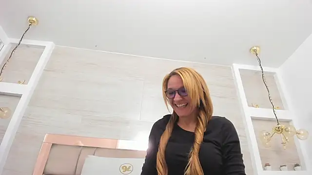Snapshot of maddy_cartter chatting on March 5, 3:08 am maddy cartter online show from March 5, 3:08 am