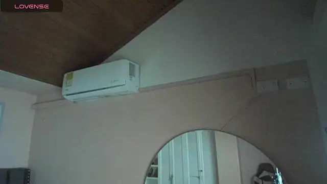 Snapshot of diosa_cristal chatting on June 26, 1:44 am diosa cristal online show from June 26, 1:44 am