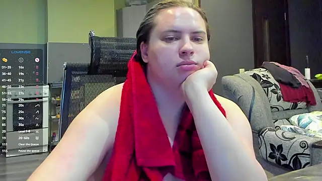 Snapshot of 1lindsey1 chatting on November 19, 11:10 am 1lindsey1 online show from November 19, 11:10 am