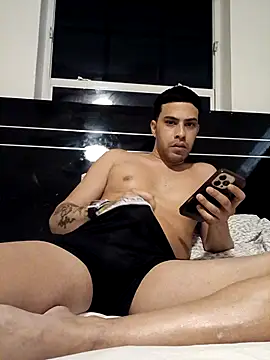 Snapshot of J0suA chatting on March 15, 10:50 pm J0suA online show from March 15, 10:50 pm