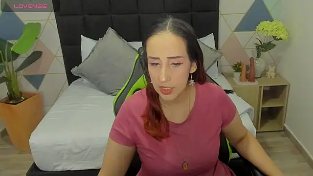 Snapshot of jadde13_ chatting on November 4, 8:34 pm jadde13 online show from November 4, 8:34 pm